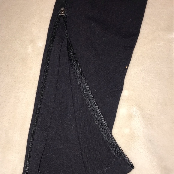 Lululemon Running pant with ankle zippers - Picture 3 of 13